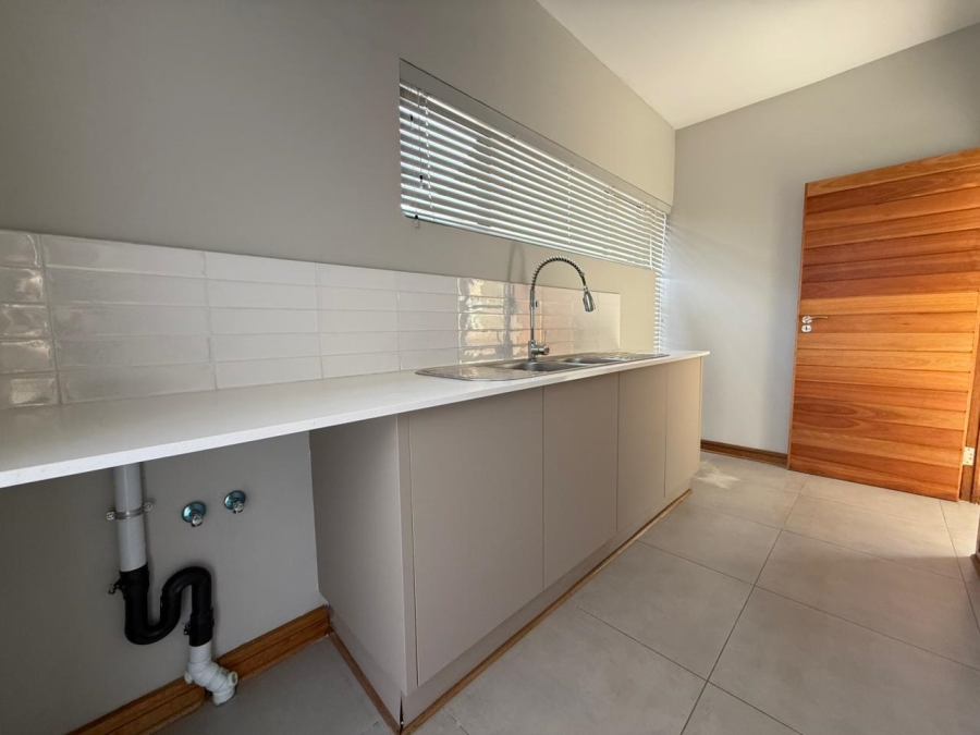 To Let 4 Bedroom Property for Rent in Wild Olive Estate Free State
